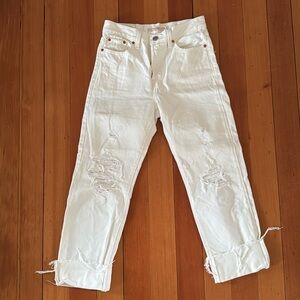 Levi’s Wedgie Straight in distressed white